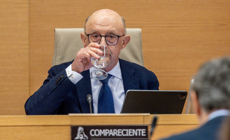 Imputat l'exministre del PP, Cristóbal Montoro, per presumptament canviar lleis a favor d'empreses gasístiques