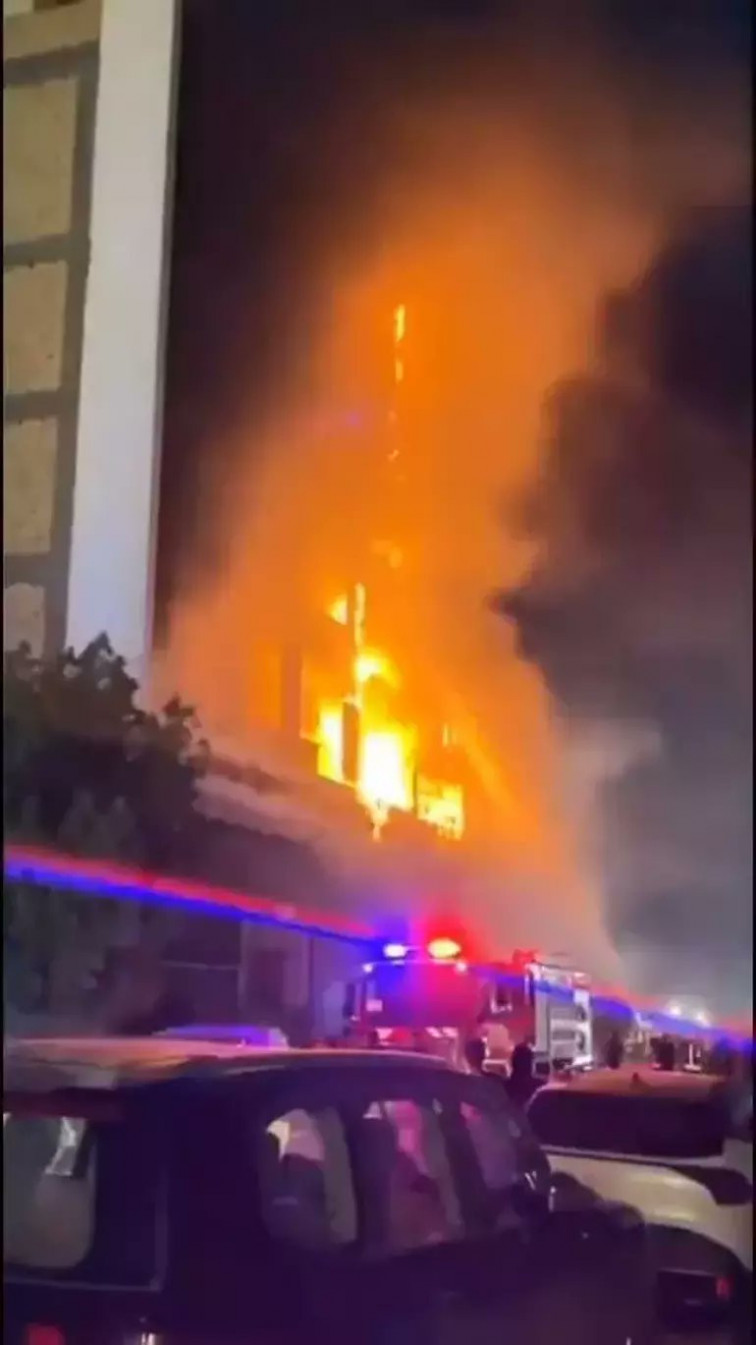 VÍDEO: desenes de morts per devastador incendi en centre comercial de l'Iraq