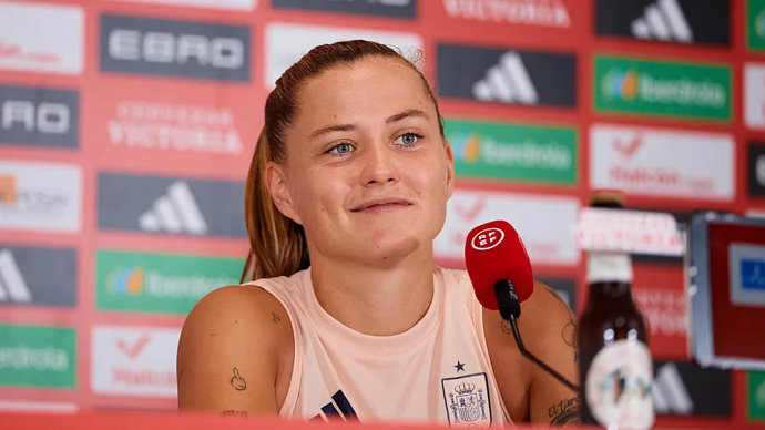 Espanya s'encomana a Claudia Pina per a trencar la maledicció dels quarts en l'Eurocopa