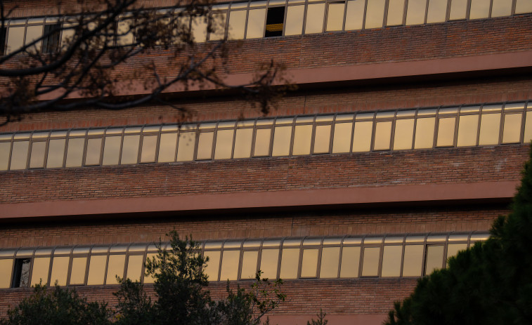 Educació paralitza l'adjudicació de 57.000 places docents per un error administratiu