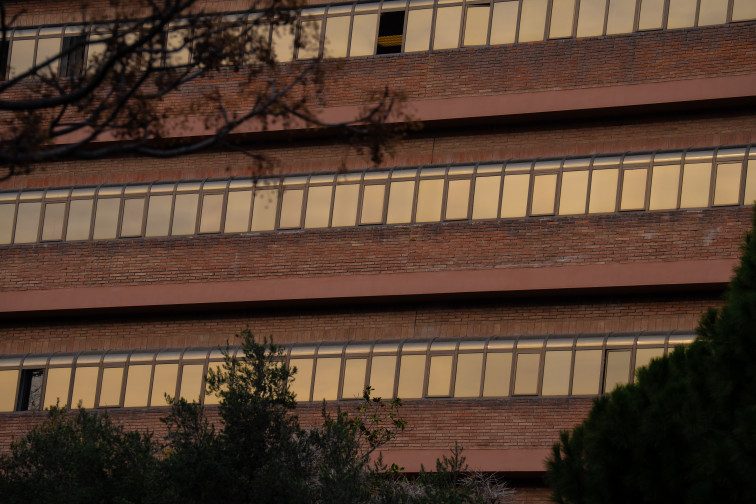 Educació paralitza l'adjudicació de 57.000 places docents per un error administratiu