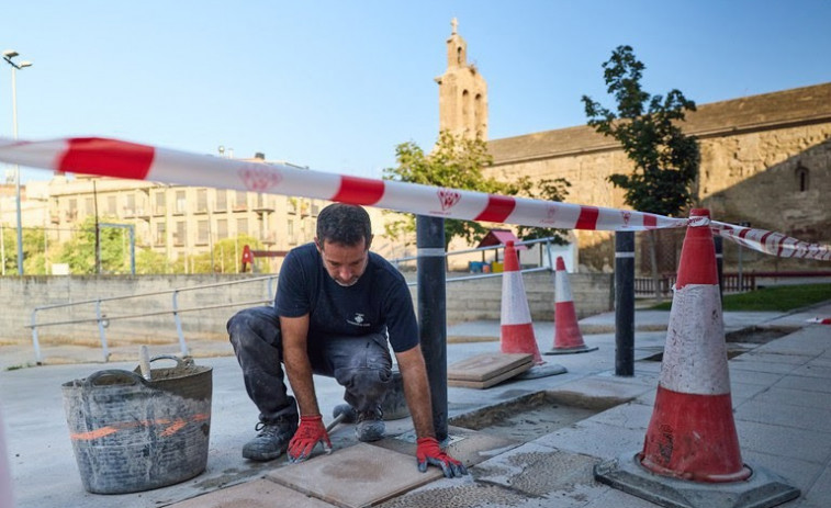 Lleida treballa en el manteniment del paviment als carrers Sant Martí i Cavallers