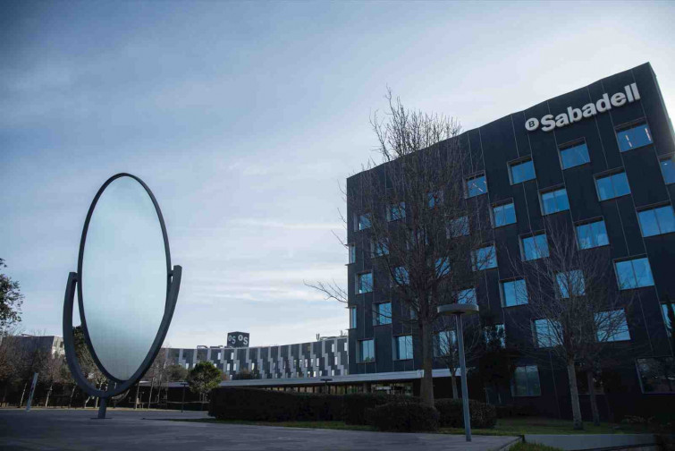 Banc Sabadell supera el 79% del seu programa de recompra d'accions per 755 milions d'euros
