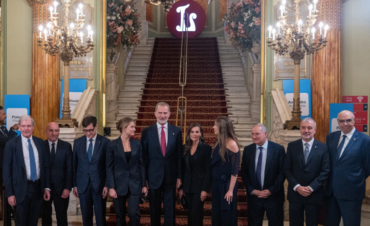 Els Reis i la Princesa Leonor arriben al Liceu de Barcelona per als Premis Princesa de Girona