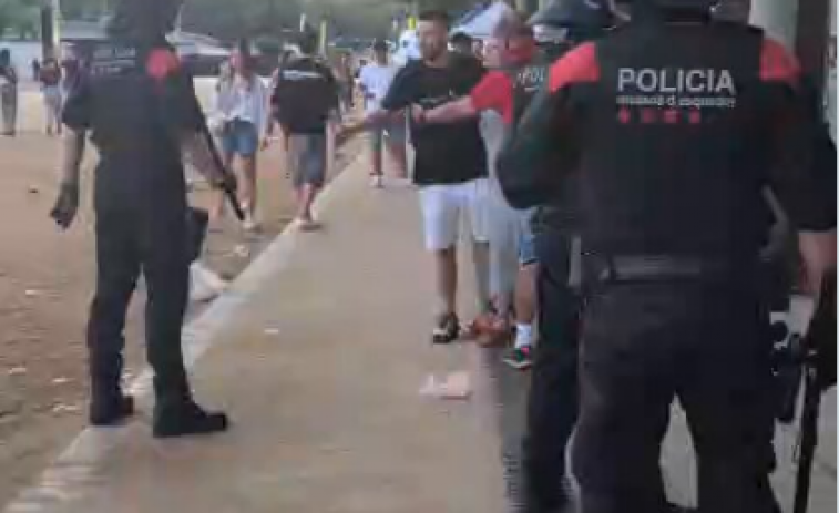Greus incidents a Les Santes de Mataró: tres detinguts i vuit denúncies per enfrontar-se als Mossos