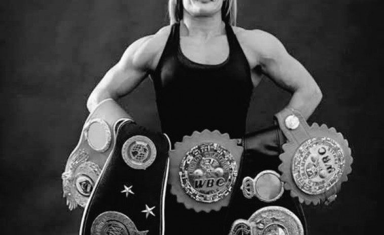 Mor Alejandra 'Locomotora' Oliveras, llegenda de la boxa mundial, als 47 Anys