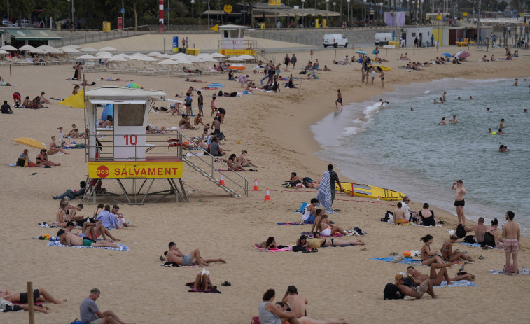 Vaga indefinida de socorristes a les platges de Barcelona per 