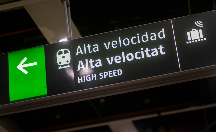Renfe ofereix 101.000 places amb origen o destinació a Catalunya per l'operació sortida