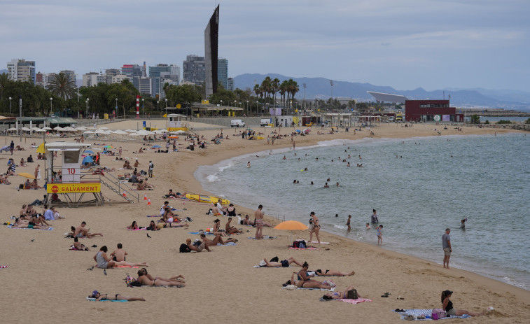Ajornen la pujada de la taxa turística