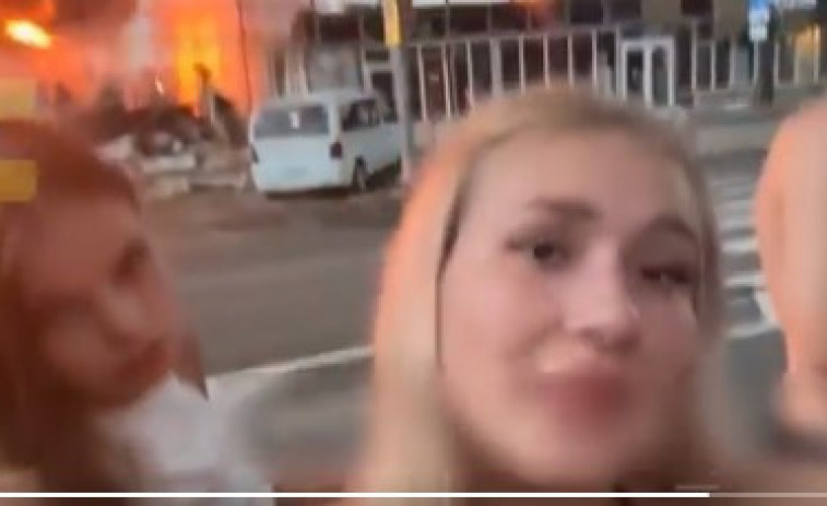 El vídeo viral que els va sortir car: arresten a bloguers per cantar i ballar al costat d'una base petroliera en flames