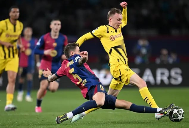 Efecte dòmino al mercat: la sortida d'Iñigo Martínez podria accelerar el fitxatge de Laporte per l'Athletic