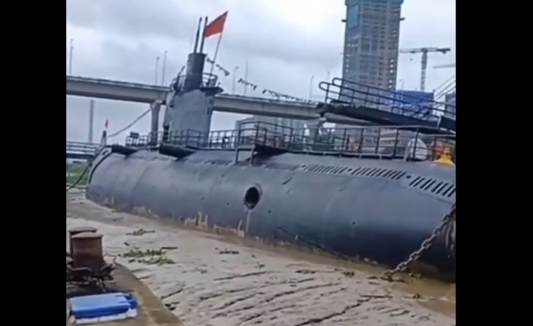 Sabotatge en el Bàltic: Finlàndia acusa un vaixell rus per danyar cables submarins.