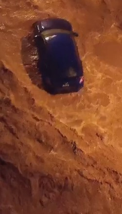 VÍDEO: inundacions mortals a Cap Verd  deixen almenys vuit morts i 1.500 desplaçats