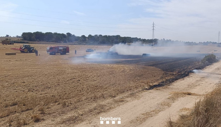 Els Bombers controlen un incendi de vegetació agrícola a Santa Coloma de Queralt