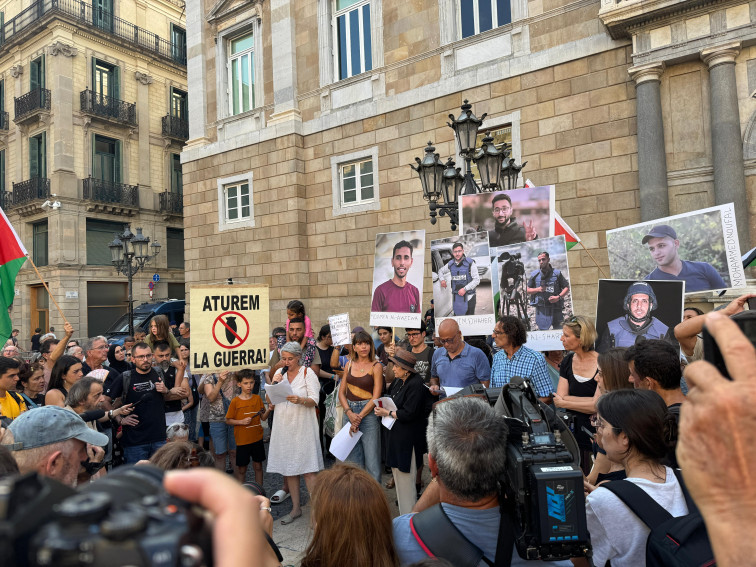 Barcelona clama per Gaza: un miler de periodistes exigeixen justícia per als seus companys assassinats