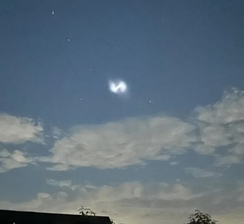 Vídeo: Misterioses espirals de llum en el cel nocturn