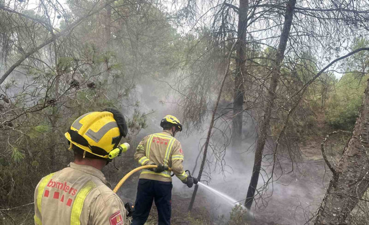 La tempesta elèctrica provoca dos incendis forestals a Tarragona i Lleida
