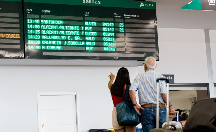 Renfe reprèn els trens d'alta velocitat entre Madrid i Galícia amb places addicionals