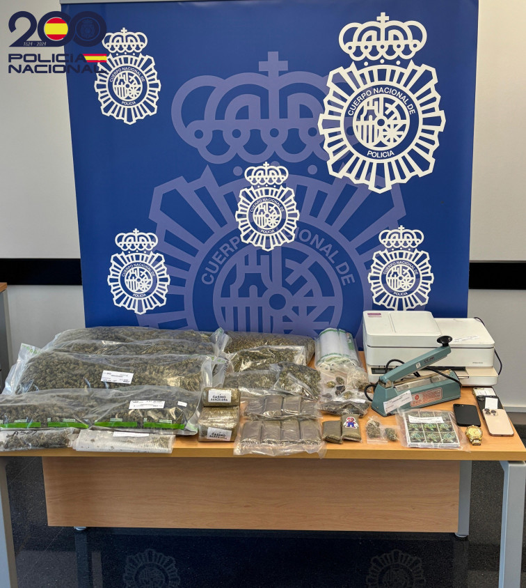 Dos detinguts i 7 quilos de marihuana i haixix confiscat en dos locals de Badalona