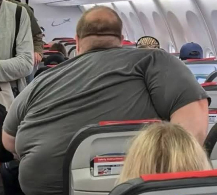 Adéu al seient gratuït: aerolínia cobrarà a viatgers de talla gran per un extra