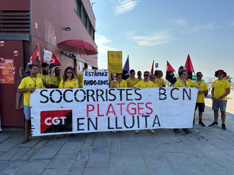 Un acord històric posa fi a la vaga de socorristes a Barcelona