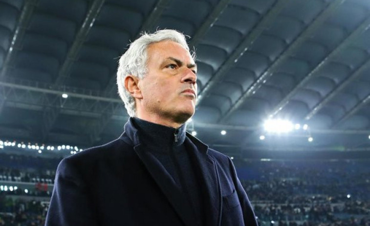 José Mourinho, acomiadat del Fenerbahçe a canvi de 15 milions... i ja suma 100 quilos en indemnitzacions