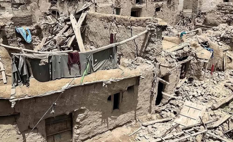VÍDEO| Centenars de morts després d'un terratrèmol a l'Afganistan