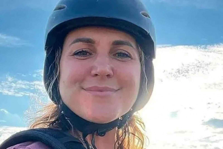 Una mare mor mentre es feia un selfie a una torre: va perdre l'equilibri i va caure 90 metres