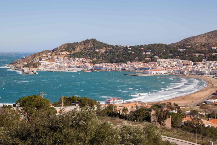 Xoc al Port de la Selva: tanquen 10 restaurants després de la tràgica mort del seu propietari