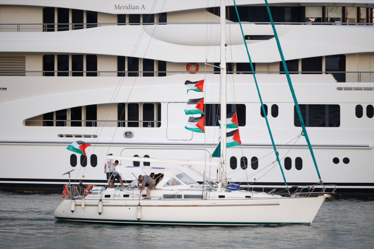 Part de la flotilla solidària amb Gaza torna al port de Barcelona després de salpar per segona vegada