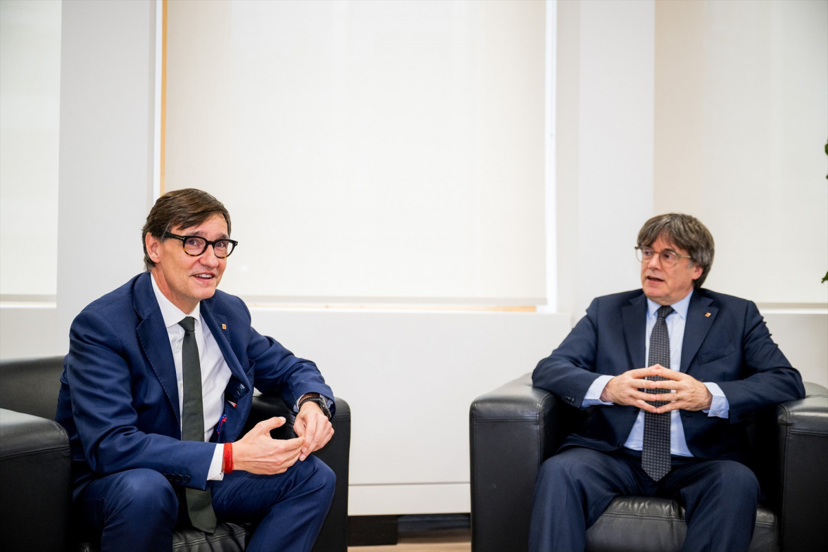 EuropaPress 6929960 presidente generalitat salvador illa saluda presidente junts per catalunya