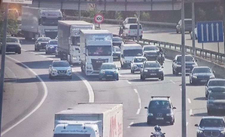 Un accident provoca 11 quilòmetres de retencions a l'AP-7 a Montornès del Vallès