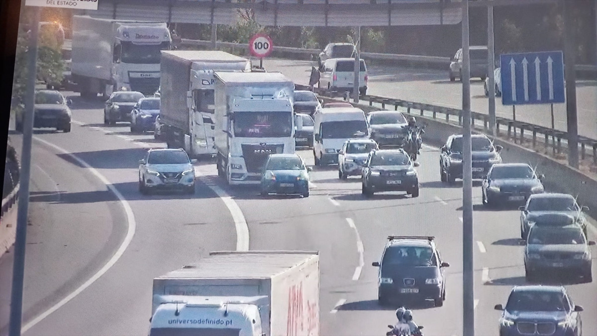 EuropaPress 6935518 accidente ap 7 obliga cerrar carril direccion girona