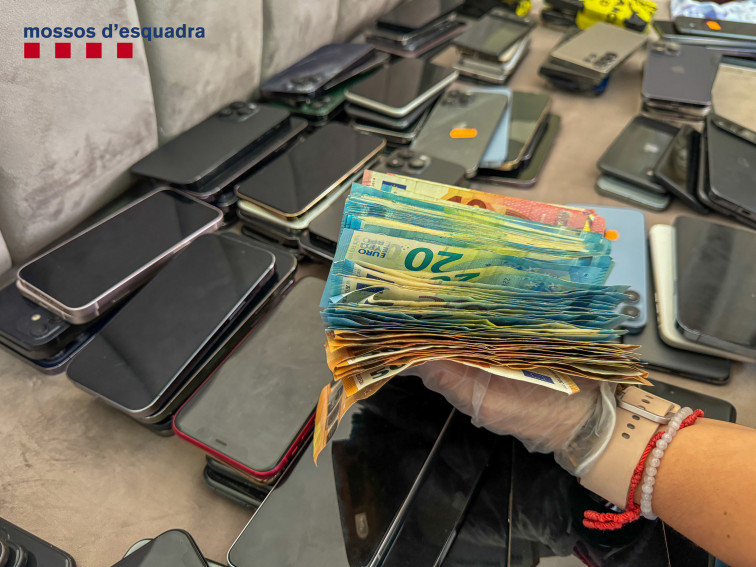 Els Mossos recuperen més de 1.000 mòbils a Mataró i permeten als seus amos reclamar-los