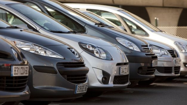 Detingut a Barcelona per ocultar cotxes robats valorats en 200.000 euros