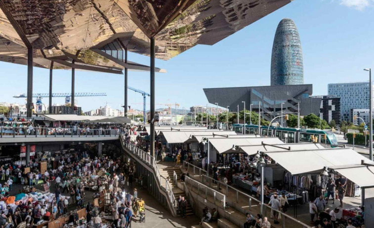 Escàndol a Barcelona: posen a la venda l'urna funerària de Joan de Segarra en els Encants