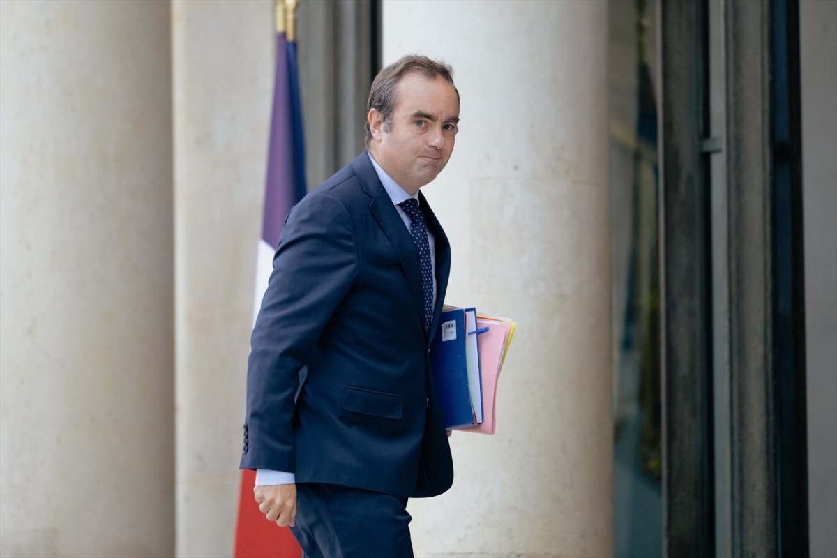 EuropaPress 6943823 ministro defensa francia sebastien lecornu nombrado nuevo jefe gobierno