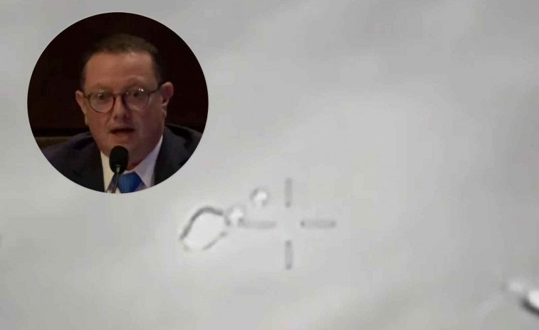 Un congressista dels EUA mostra un vídeo d'un míssil xocant contra un ovni al Iemen