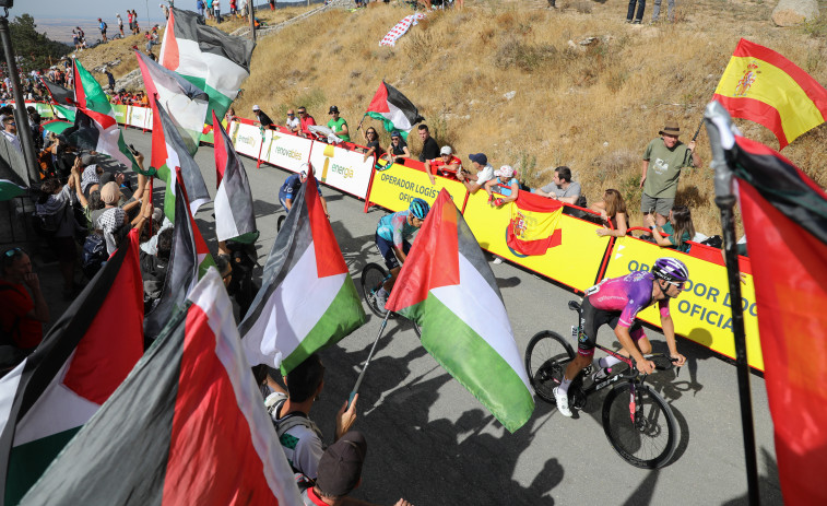 - Vídeo: Sánchez aplaudeix els ciclistes de la Volta i ressalta la mobilització ciutadana per Palestina