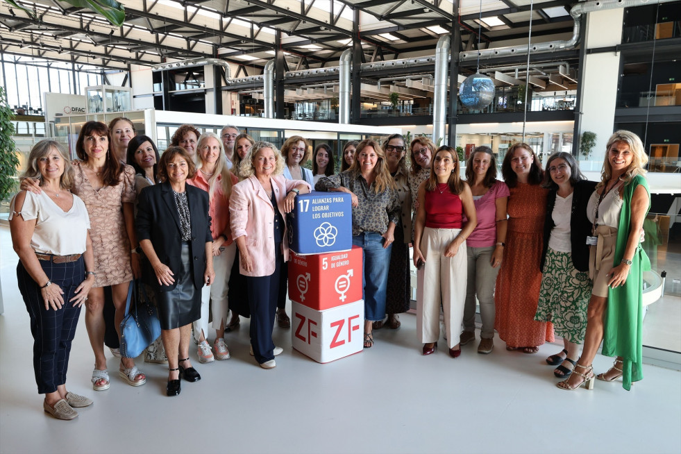 EuropaPress 6957199 foto familia quinto aniversario consejo mujer zona franca barcelona
