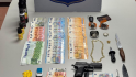 La perruqueria de la màfia: els Mossos detenen a tres homes amb un arsenal de droga i armes