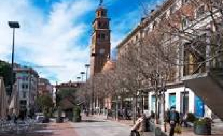 Més enllà de la foto de la plaça: Els veïns de Bellvitge a l'Hospitalet no compren un 'efecte Vox' que sols deixa més odi i precarietat on governa