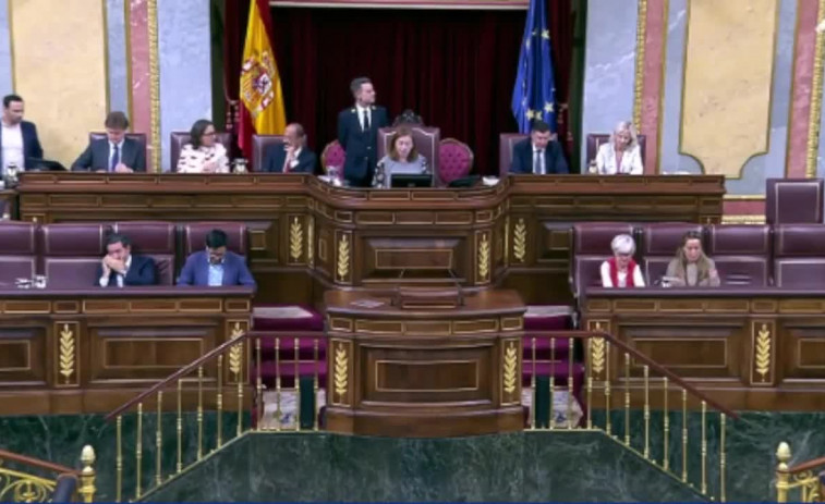 Vídeo | Xoc en el Congrés: les aliances creuades frenen el traspàs de competències migratòries a Catalunya