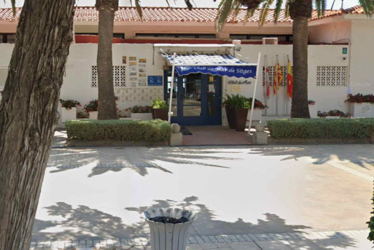 Club de Mar de Sitges   GOOGLE MAPS