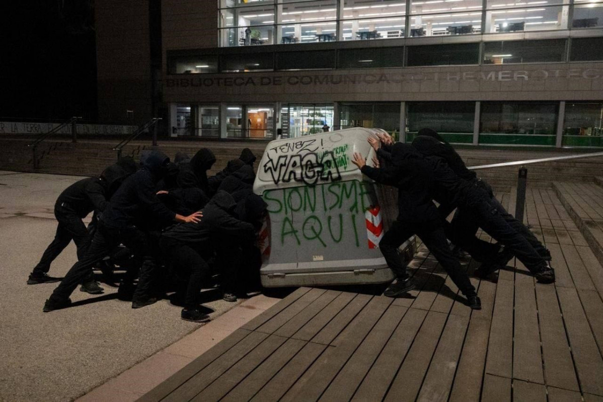 EuropaPress 6999483 estudiantes uab cortan accesos universidad protesta asalto flotilla