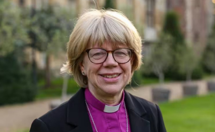 Sarah Mullally fa història : d'infermera a primera dona en el cim de l'Església anglicana