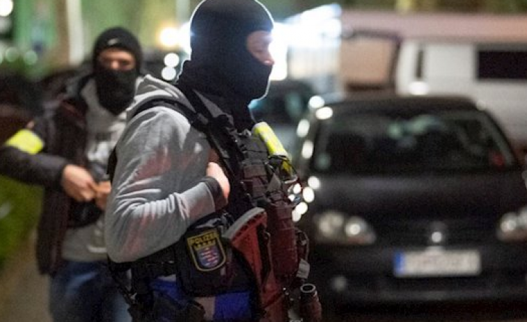 Tres detinguts després d'atac terrorista en una sinagoga de Manchester