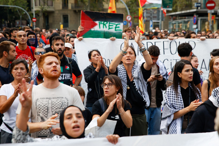 La manifestació a Barcelona bloqueja la Ronda Litoral en suport a Palestina