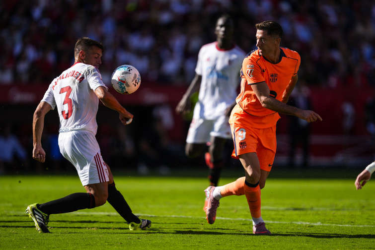 El Sevilla venç 4-1 al Barça i provoca la seva primera derrota de LaLiga