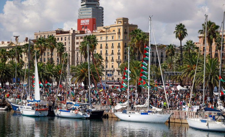 Una dotzena d'activistes catalans de la Flotilla Global Sumud torna a Barcelona després de ser deportats per Israel